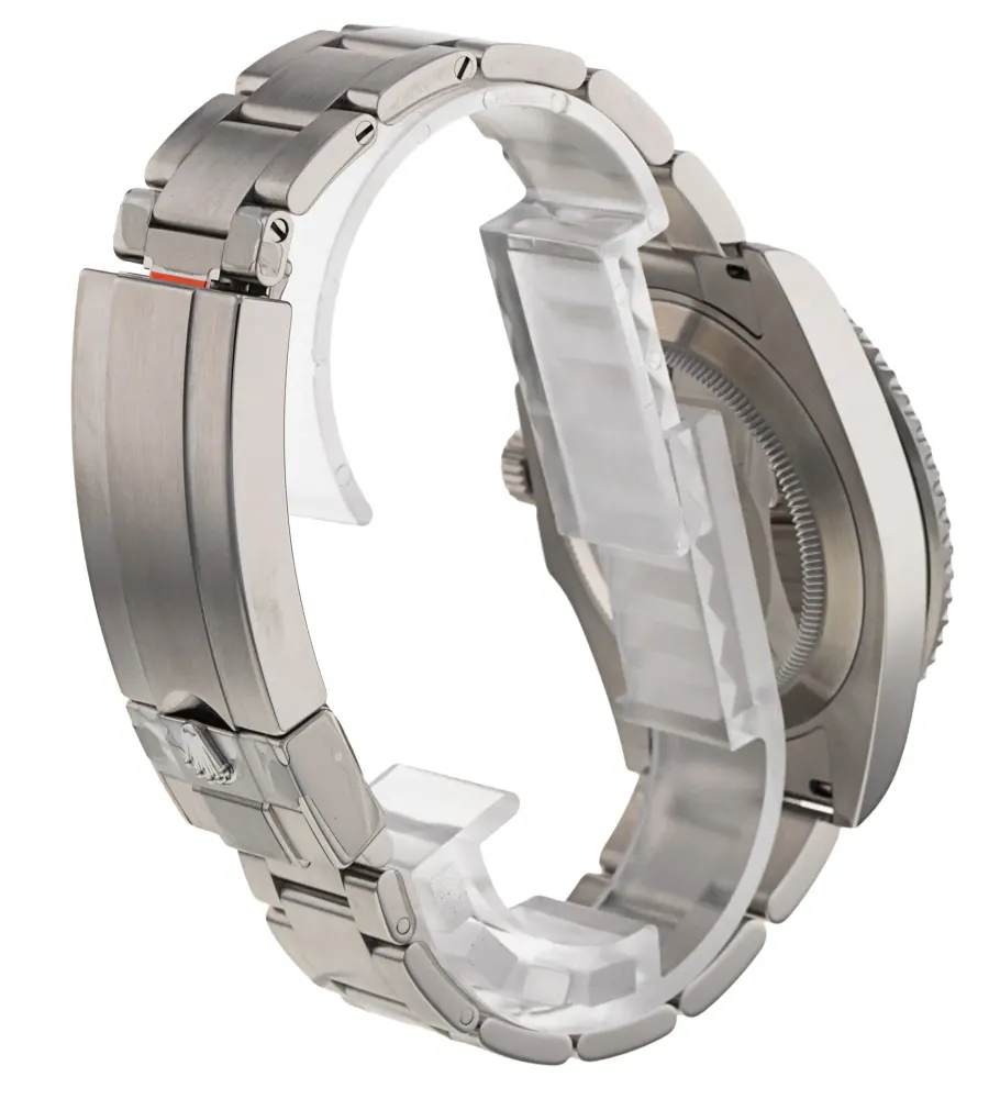 Rolex Submariner 124060 — 2021 — Very good detail 3