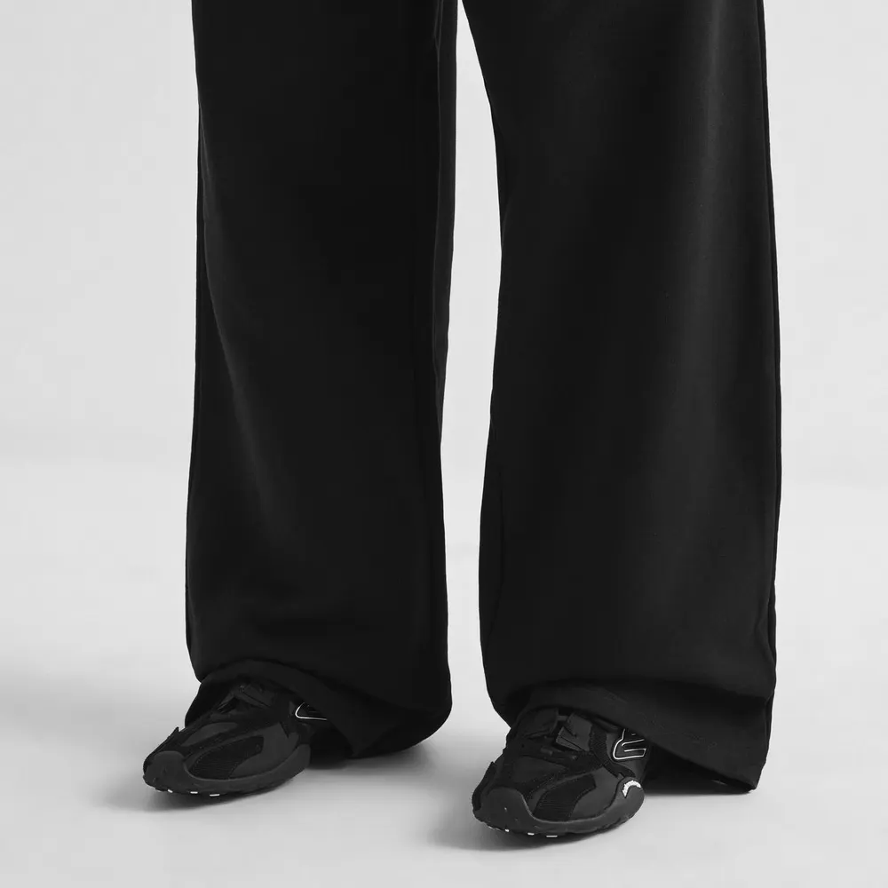 Balenciaga Men's Low-Top Trainers in Black, additional product view 3