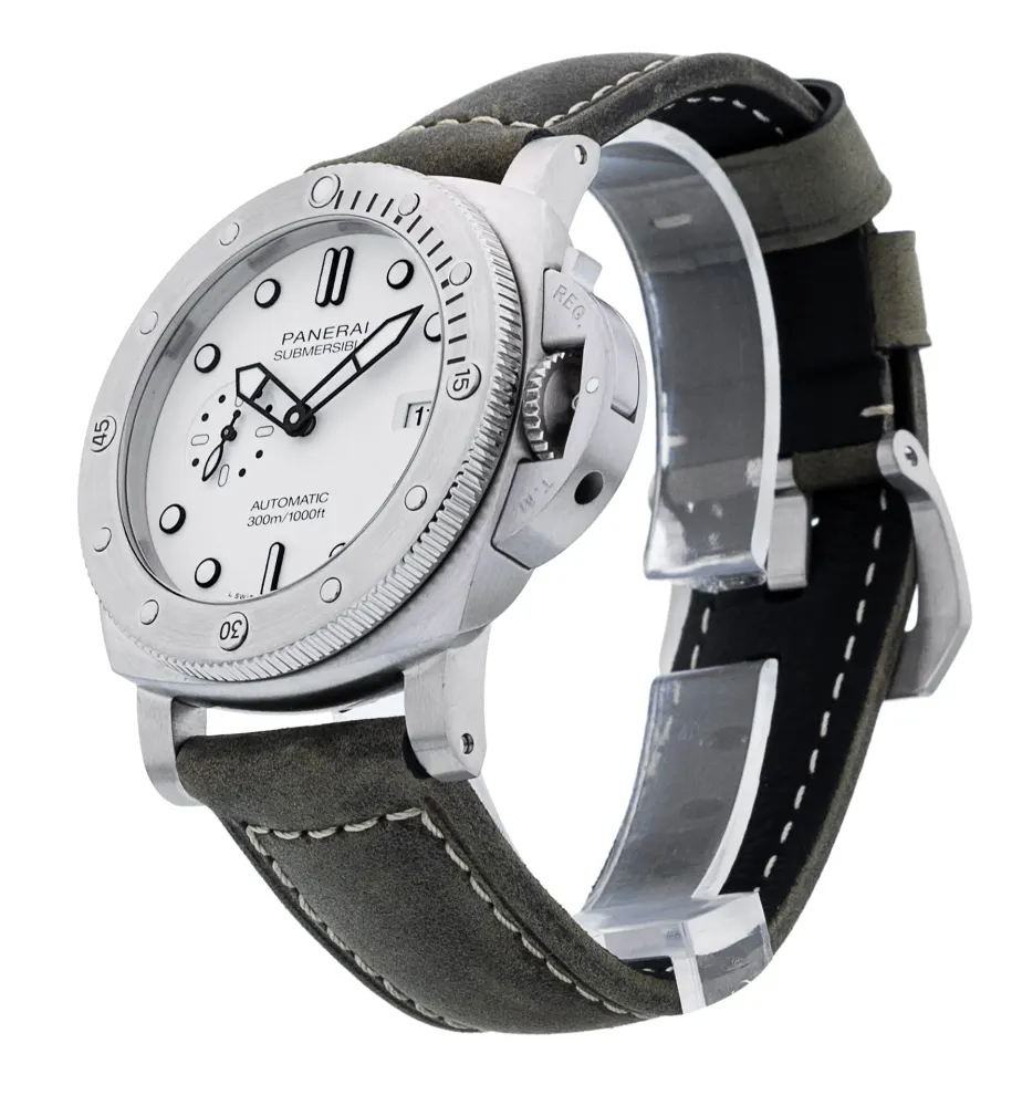 Panerai Submersible QuarantaQuattro PAM01226 — 2023 — Excellent in White, additional product view 2
