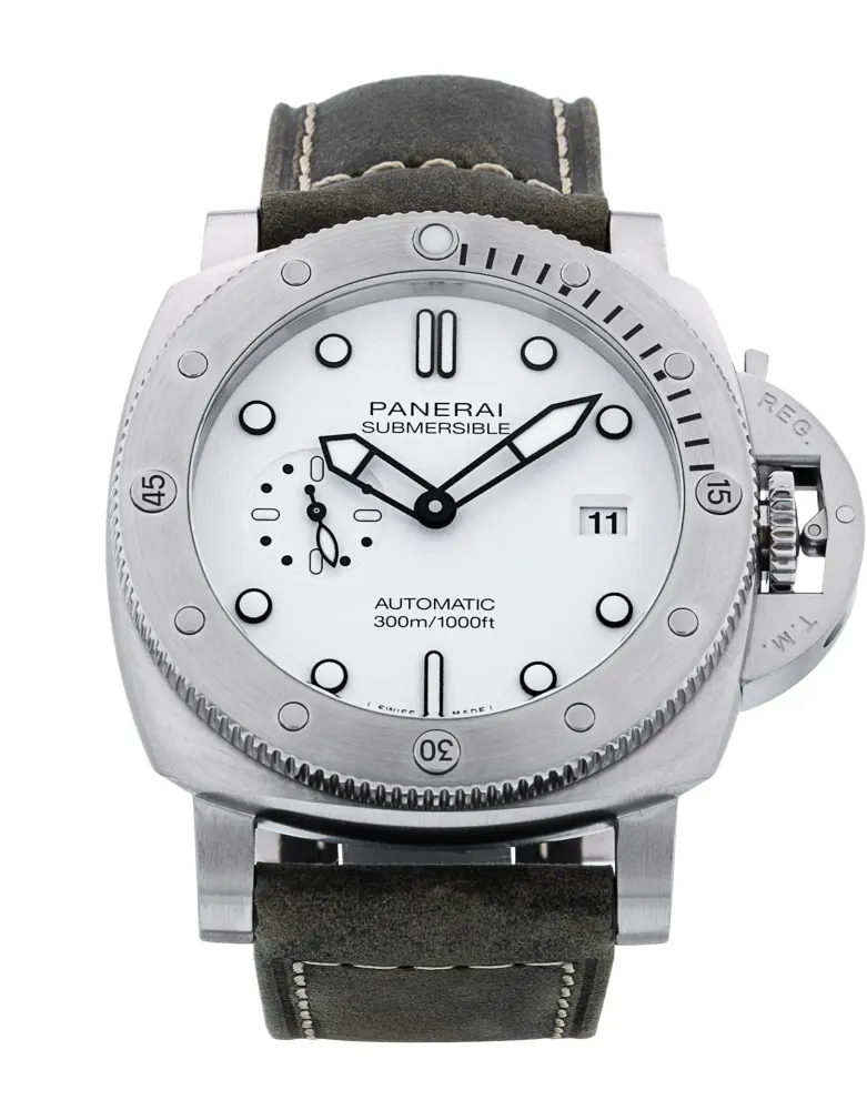 Panerai Submersible QuarantaQuattro PAM01226 — 2023 — Excellent in White – Pre-owned watches