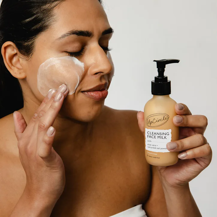UpCircle Cleansing Face Milk with Aloe Vera + upcycled Oat Powder 120ml detail 3