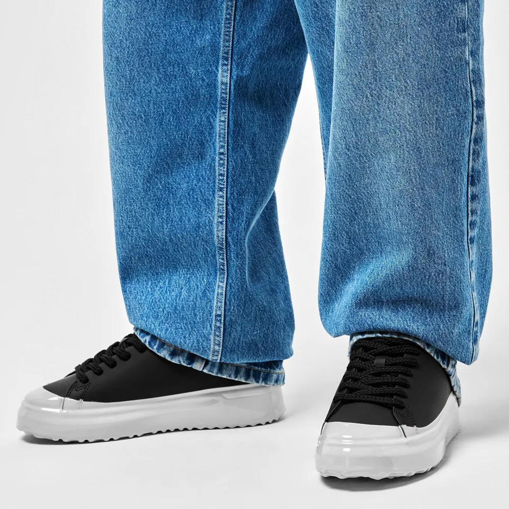 Mallet Men's GRFTR Lite Low-Top Trainers in Black Ice Dip, additional product view 3