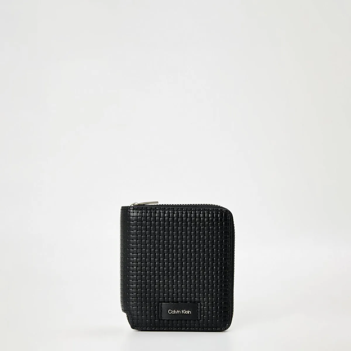 Calvin Klein Mens Embossed Woven Zip Billfold Leather Wallet