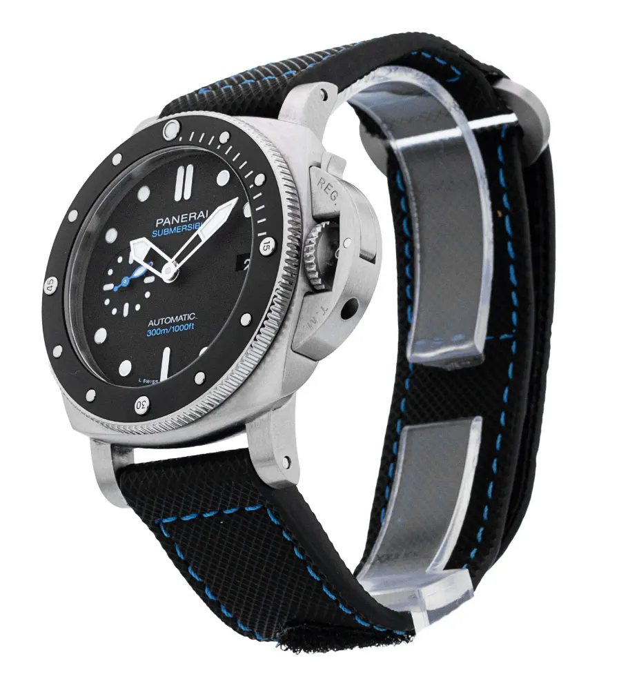 Panerai Submersible PAM00683 — 2020 — Very good in Black, additional product view 2