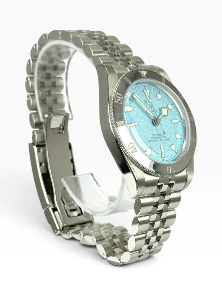 Tudor Black Bay 54 M79000-0001 — 2025 — Very good detail 3