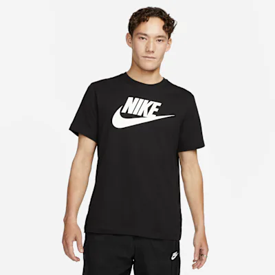 Nike Sportswear Men's T-Shirt - Black/White in Black/White – Nike men's and unisex