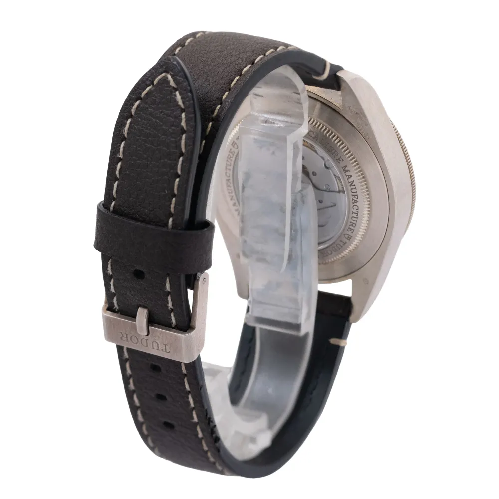 Tudor Black Bay 58 M79010SG-0001 — 2021 — Good detail 3