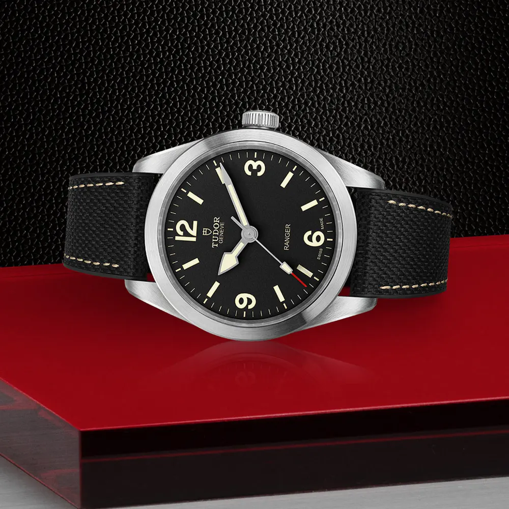 Tudor Ranger 39mm , Steel Case, Black Dial detail 3
