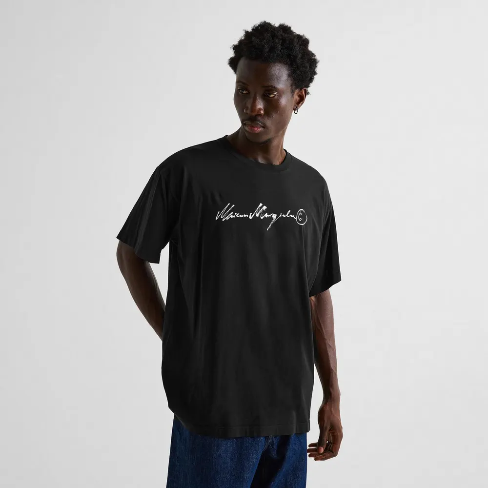 MM6 Maison Margiela Signature Overdyed Tee in Black, additional product view 3