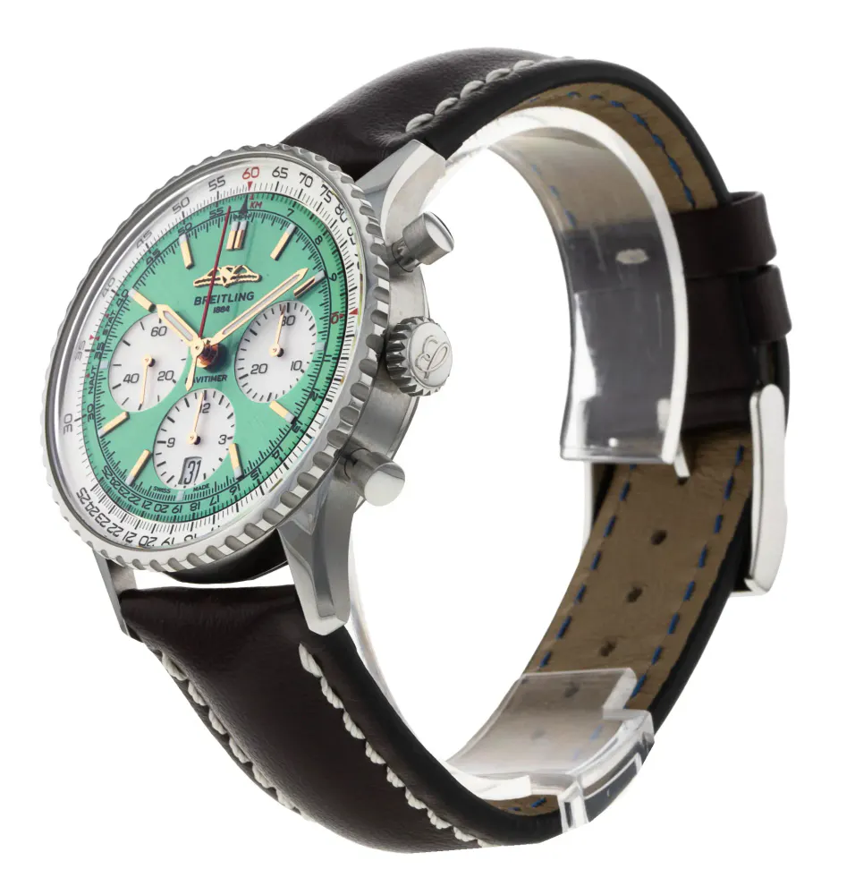 Breitling Navitimer B01 AB0139 — 2021 — Excellent detail 2