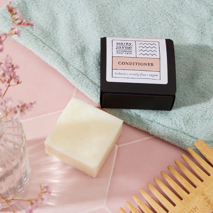 Hairy Jayne Conditioner Bar - Musk detail 2