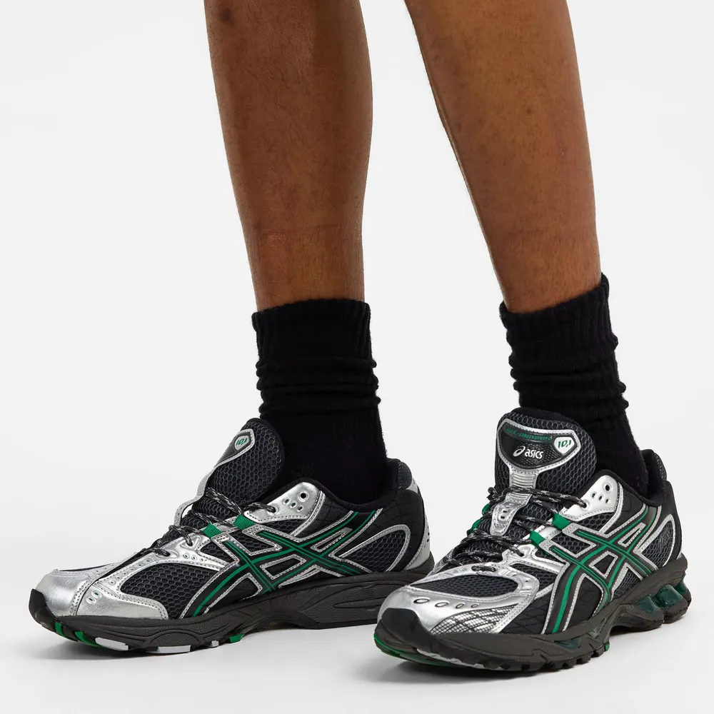 Asics Gel-Nimbus 10.1 in Black/Green, additional product view 3