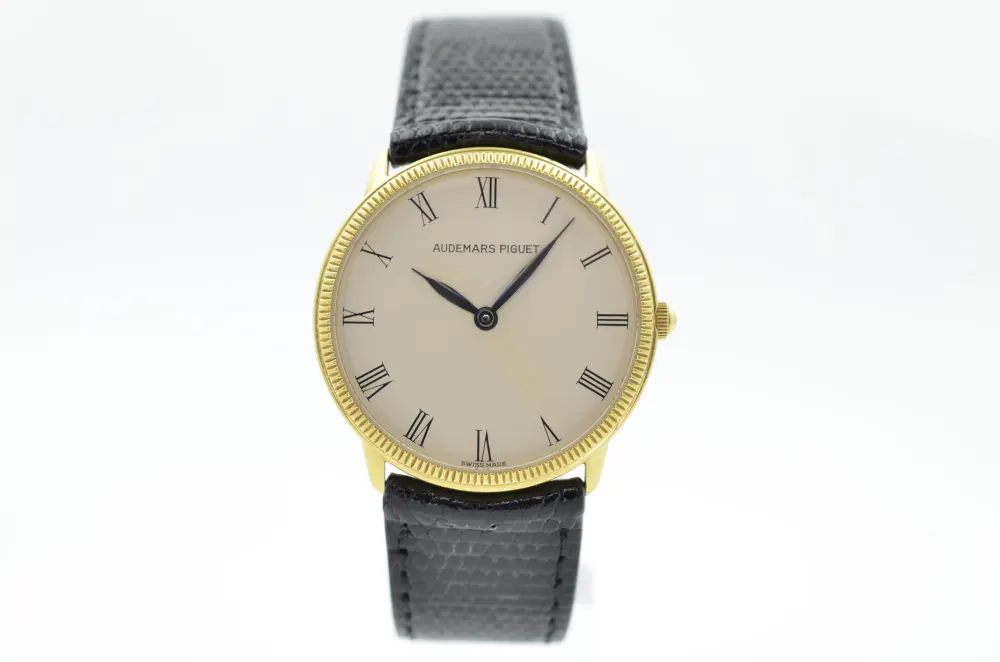 Audemars Piguet Ultra Thin 56460BA.GG.A002XX.01 — 1990 — Vintage in White Roman Numeral – Pre-owned watches