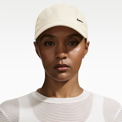 Nike Dri-FIT Club Unstructured Metal Swoosh Cap - Coconut Milk/Metallic Black