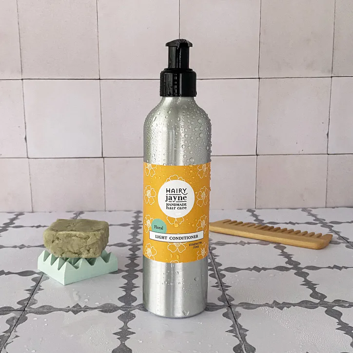 Hairy Jayne Light Conditioner 250ml - Floral detail 2