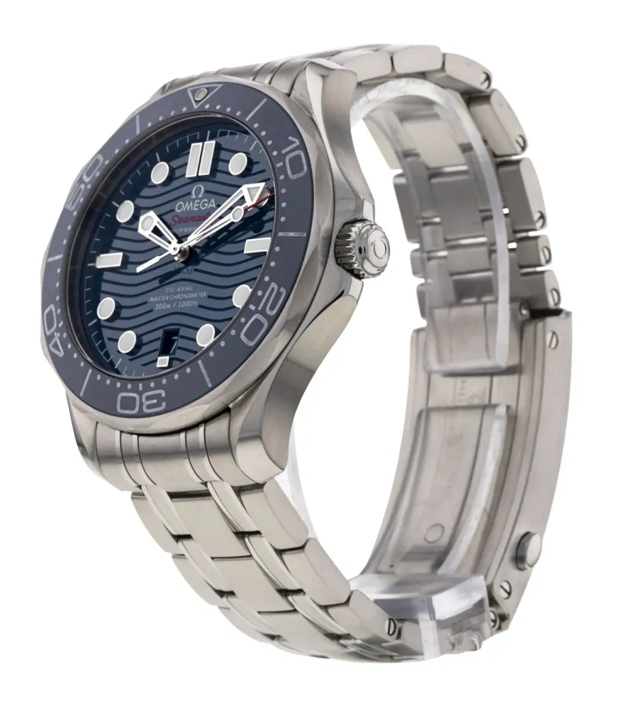 Omega Seamaster Diver 300m 210.30.42.20.03.001 — 2019 — Very good detail 2