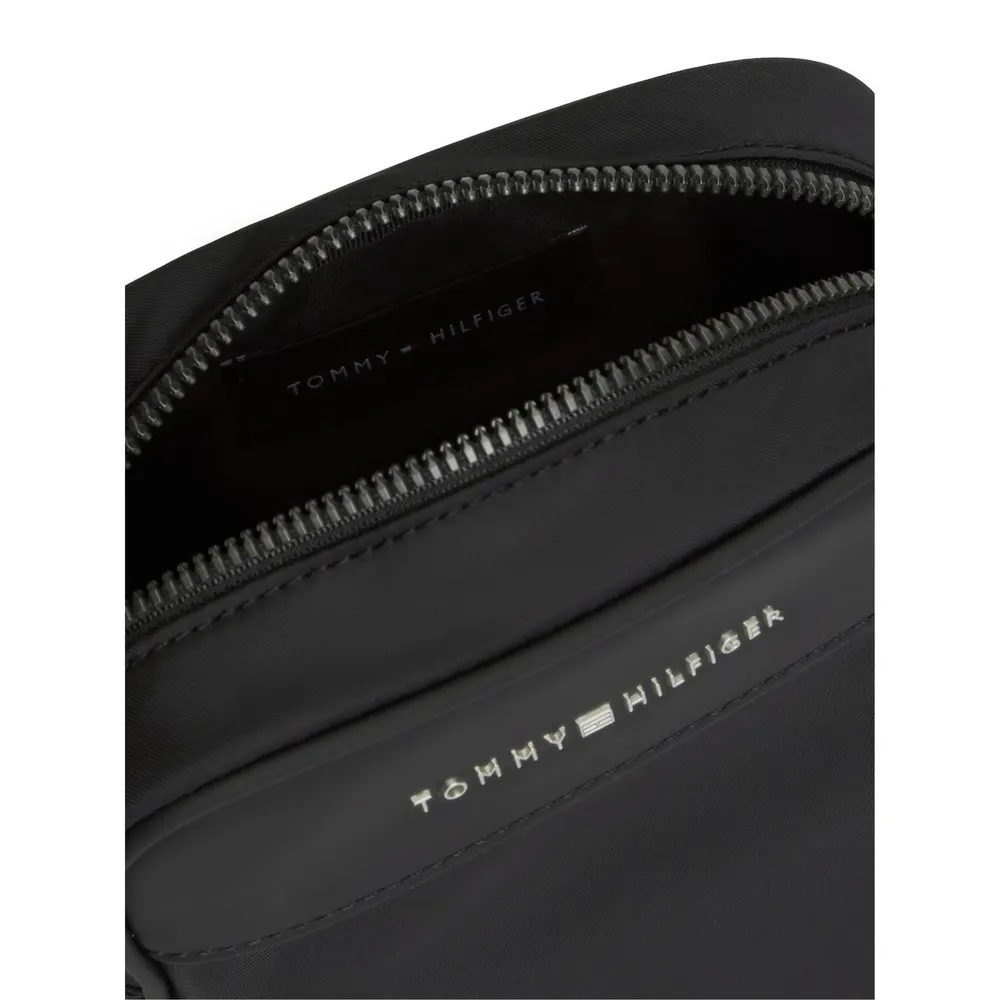 Tommy Hilfiger Repreve Logo Crossbody Reporter Bag detail 3