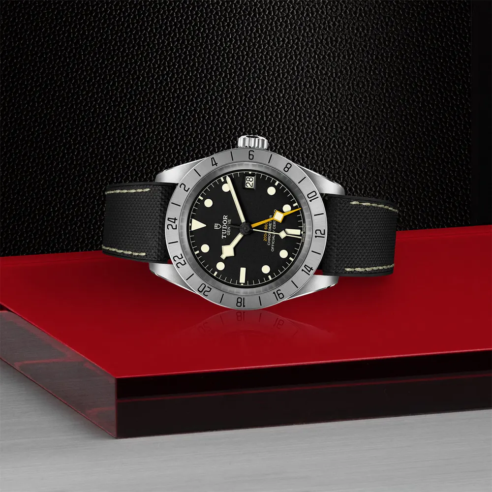 Tudor Black Bay Pro 39mm Steel Case Hybrid Rubber And Leather Strap detail 3