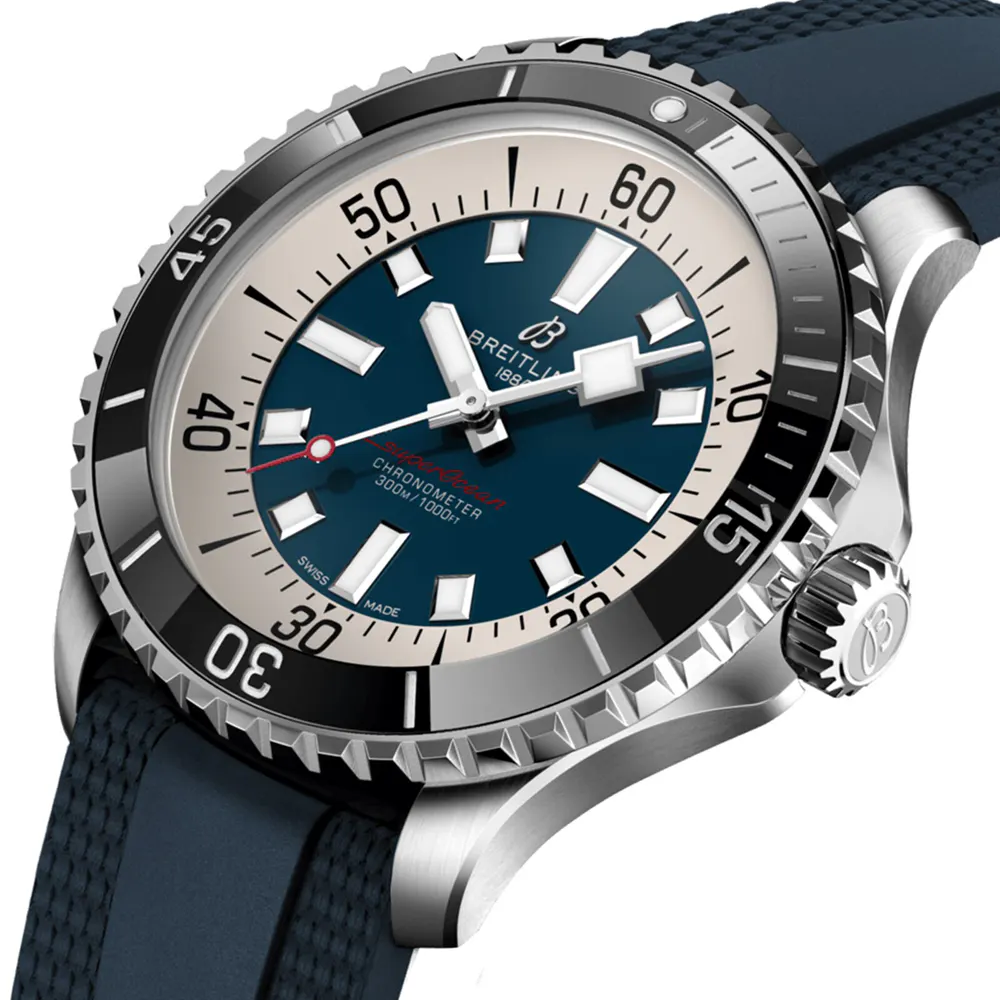 Breitling Superocean Automatic 44 Stainless Steel Rubber Strap Watch detail 3