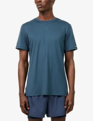 GYMSHARK Logo-Print Slim-Fit Stretch-Woven Running T-Shirt detail 3