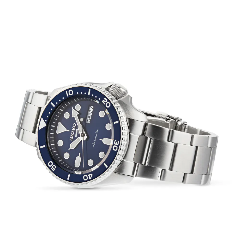 Seiko 5 Sports 5 Sports 42mm Mens Watch detail 2