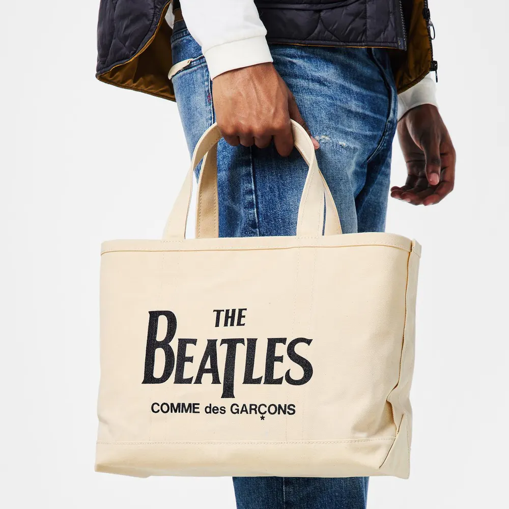 Comme des Garcons Wallet Beatles Tote Bag in Cream, additional product view 3