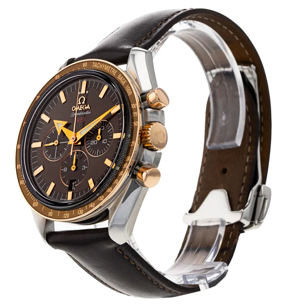 Omega Speedmaster Broad Arrow 321.93.42.50.13.001 — 2011 — Very good detail 2