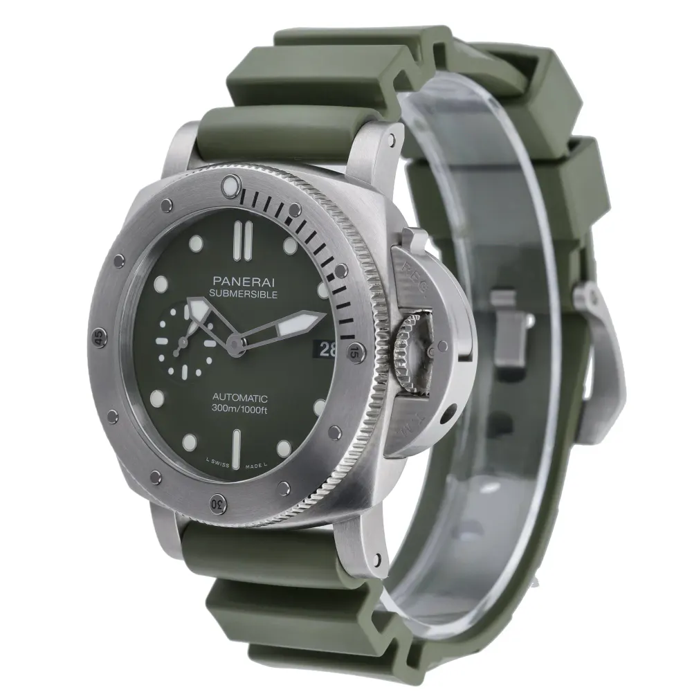 Panerai Submersible PAM01055 — 2020 — Excellent in Green, additional product view 2