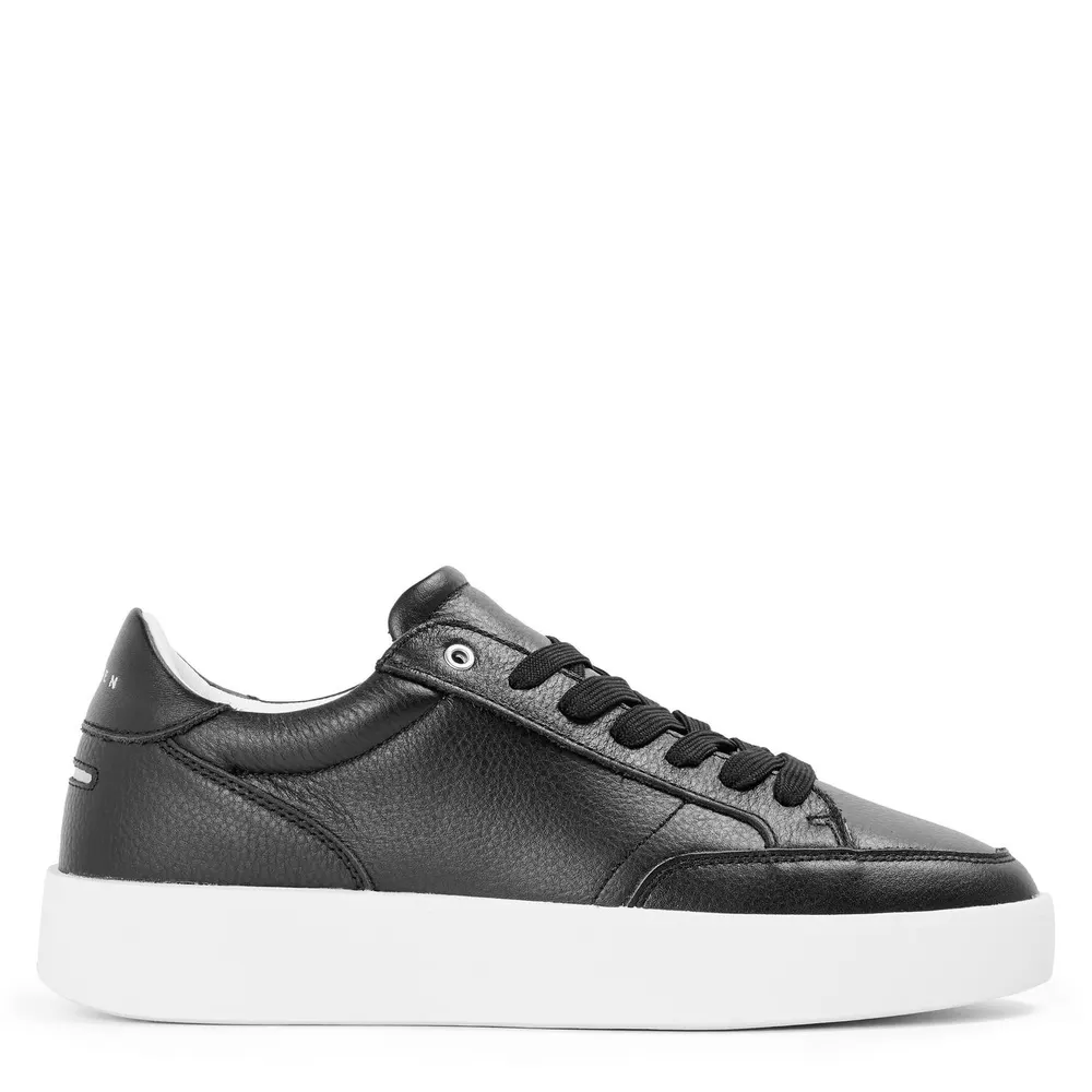Unseen Footwear Men's Helier Tum Low-Top Trainers in Tumbled Black – Footwear