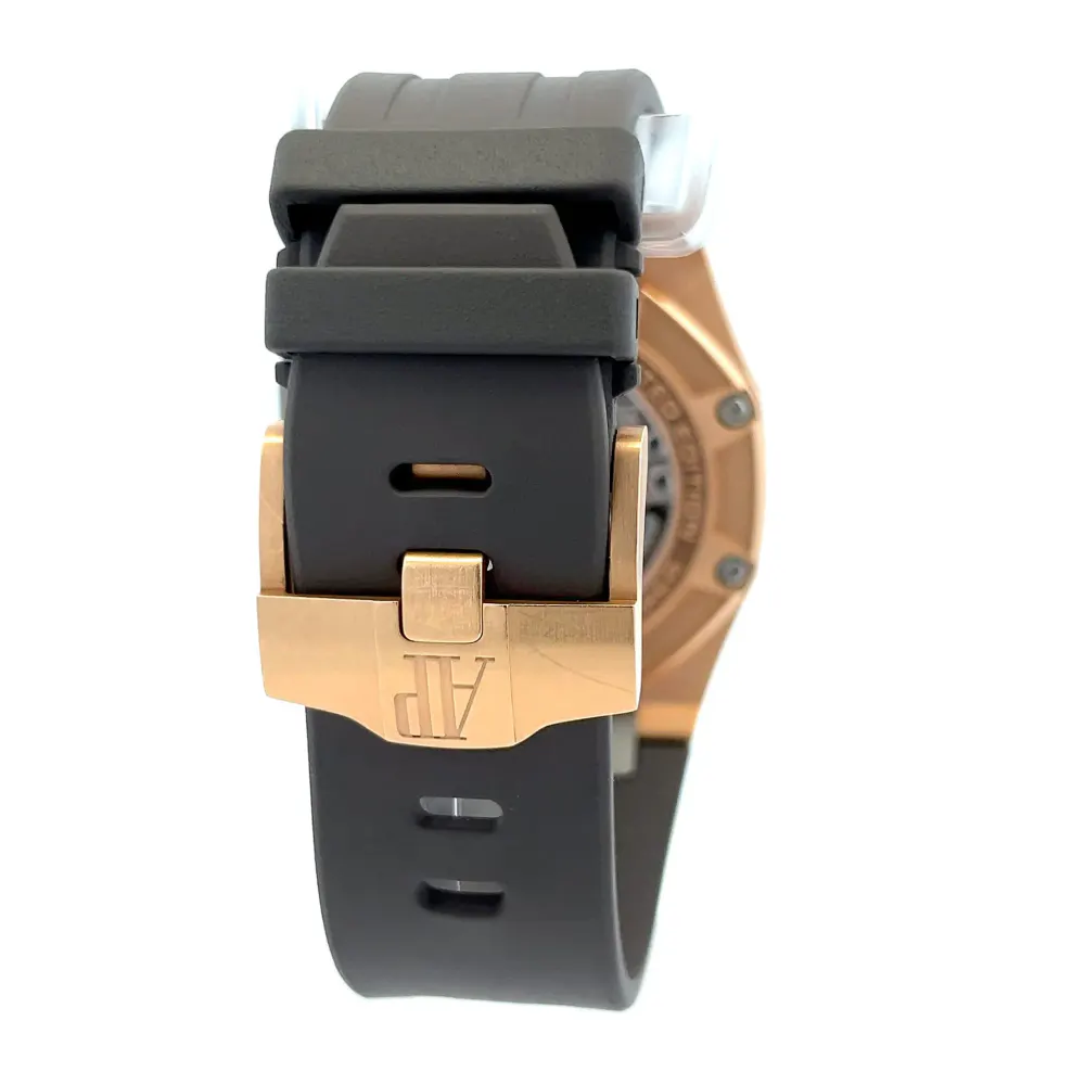 Audemars Piguet Royal Oak Offshore 26568OM.OO.A004CA.01 — 2013 — Good in Grey Baton, additional product view 3