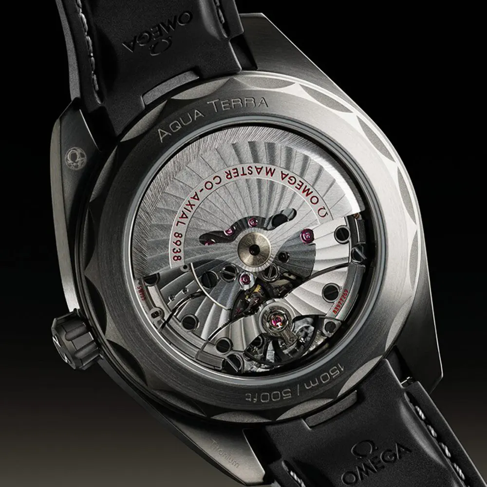 Omega Seamaster Aqua Terra 150m Co Axial Master Chronometer GMT Worldtimer 43mm Mens Watch Black Rubber detail 3