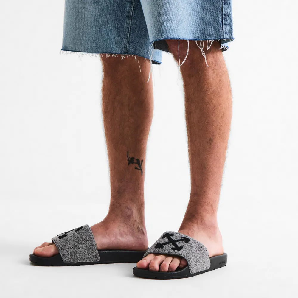 Off White Men's Terry Pool Sliders in Smoke/Black, additional product view 3
