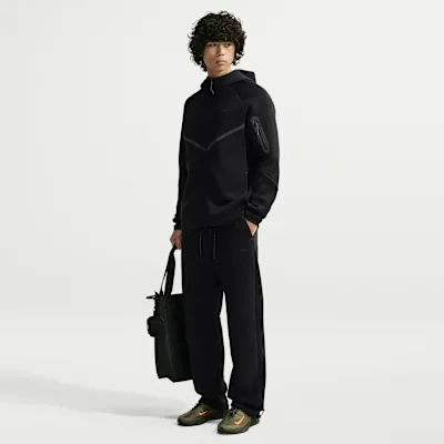 Nike Tech Men's Fleece Open-Hem Trousers with Reflective Design Accents - Black/Black/Black