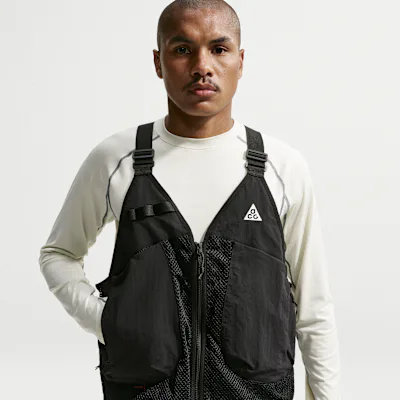 Nike ACG Dolomiti Gilet - Black/Summit White in Black/Summit White – Nike men's and unisex