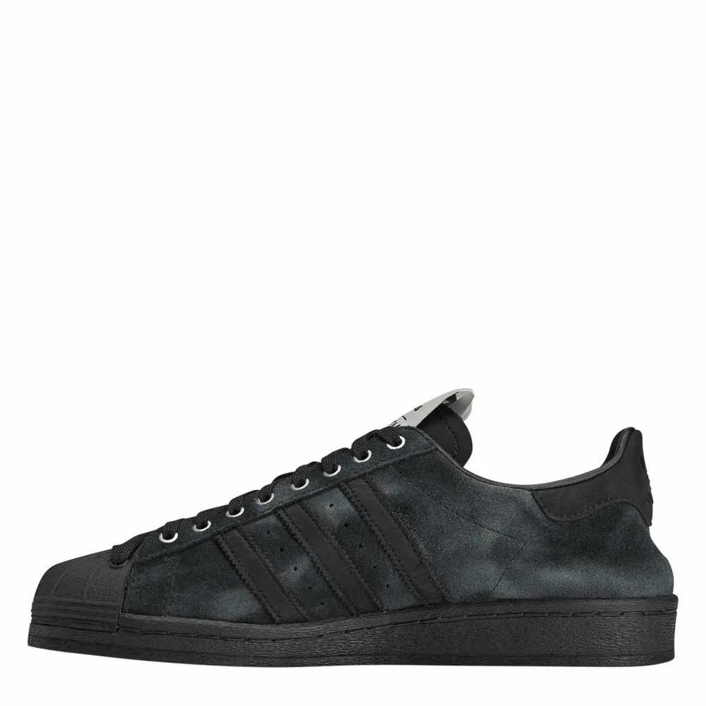 adidas Originals SFTM Superstar 82 Trainers detail 2
