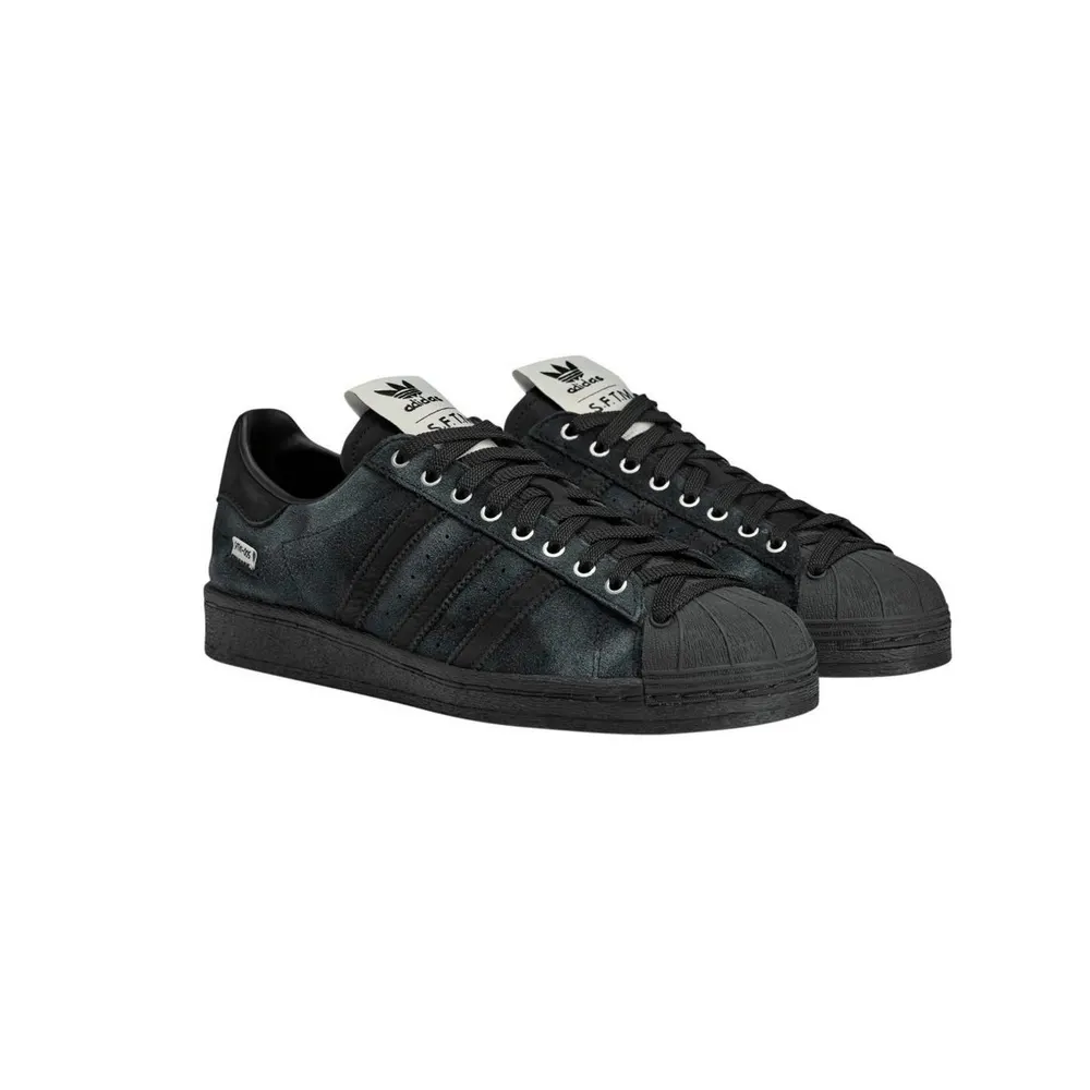 adidas Originals SFTM Superstar 82 Trainers detail 3