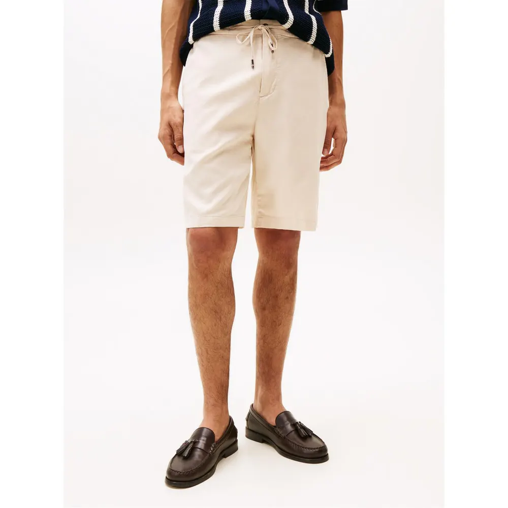 Tommy Hilfiger Men's Washed Lightweight Woven Tracksuit Shorts detail 2