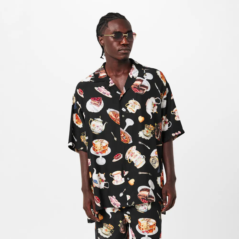 Moschino Men's Short Sleeve Patterned Relaxed Fit Shirt detail 3