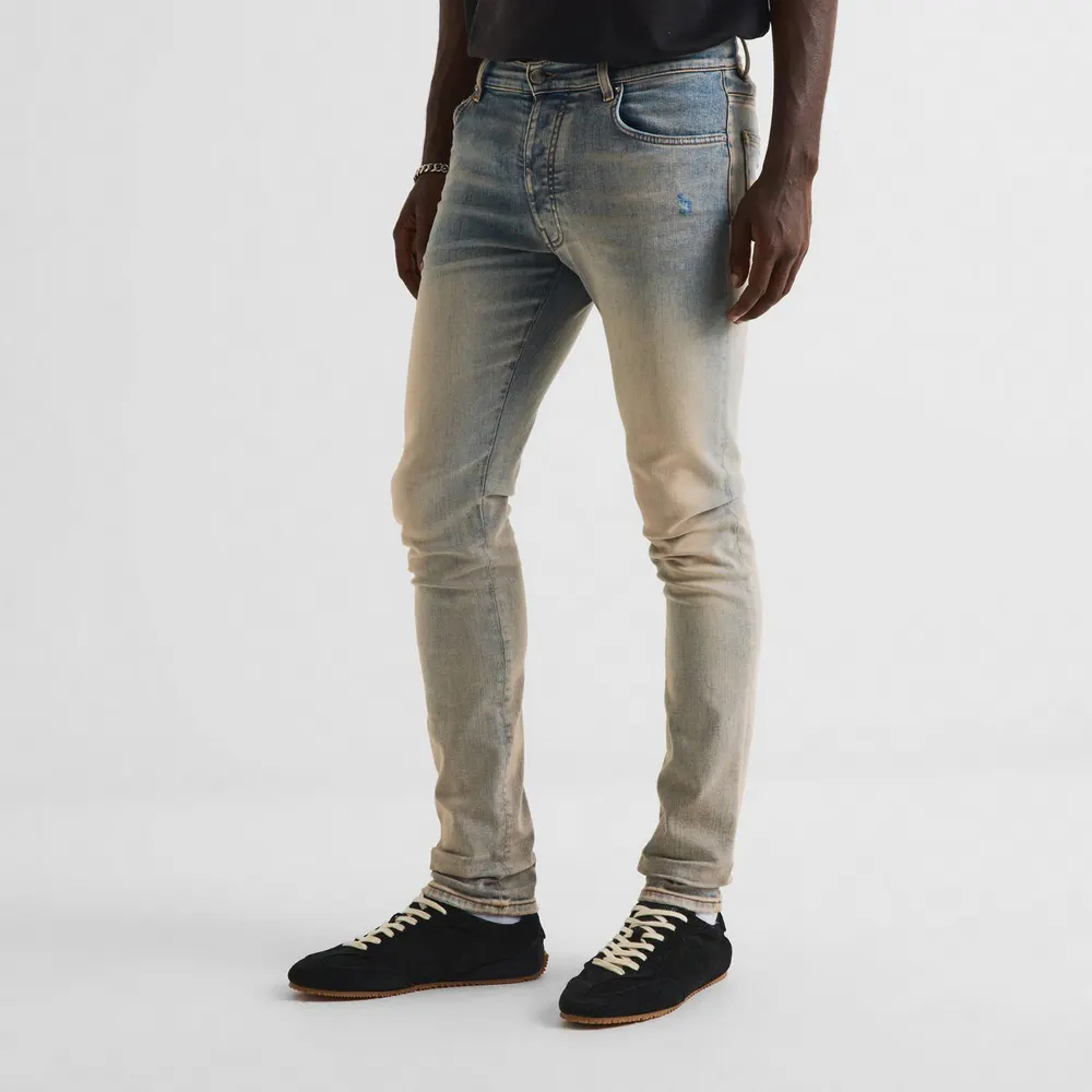 Amiri Amiri Stack Jean Sn64 detail 3