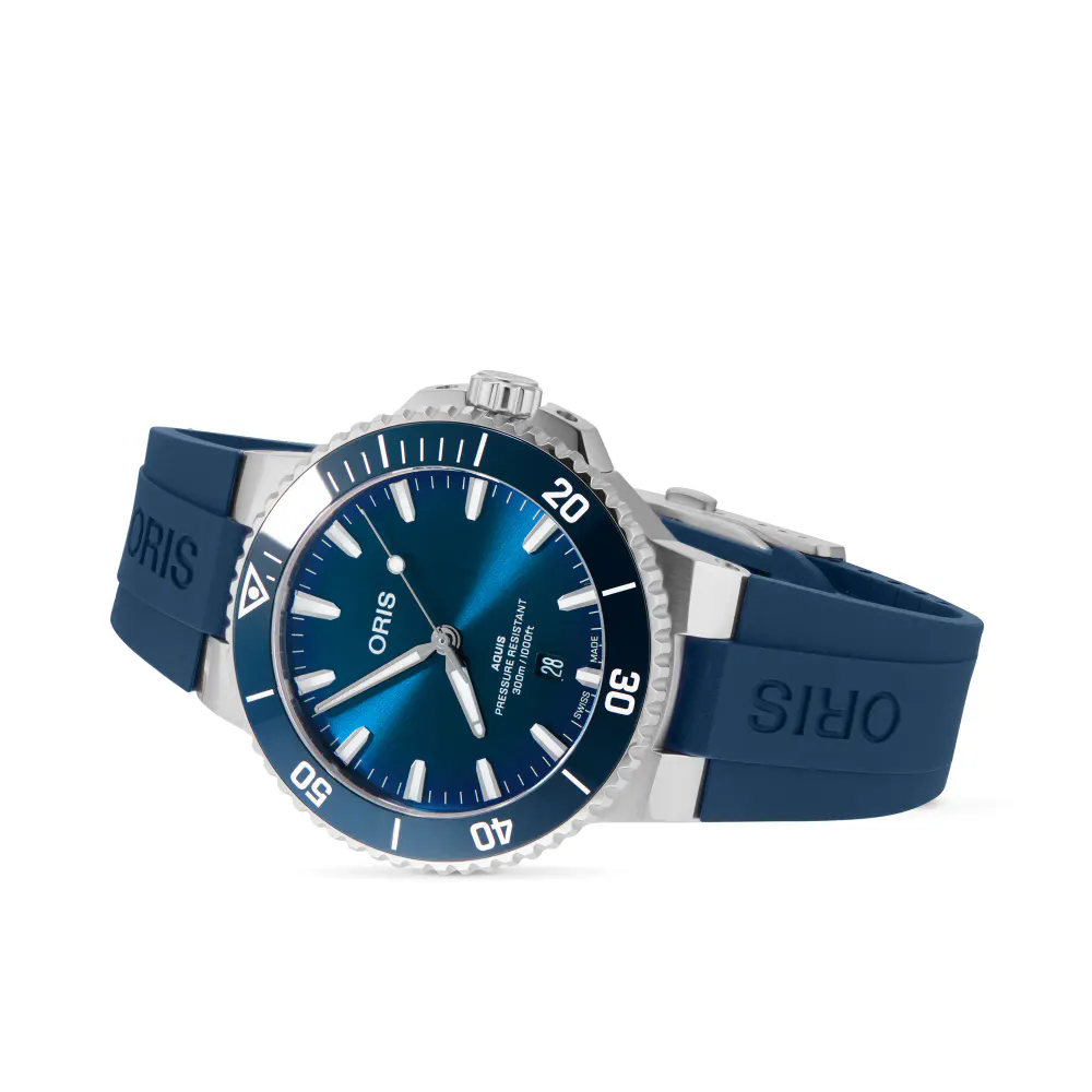 Oris Aquis Date 43.5mm Blue Strap Mens Watch detail 2