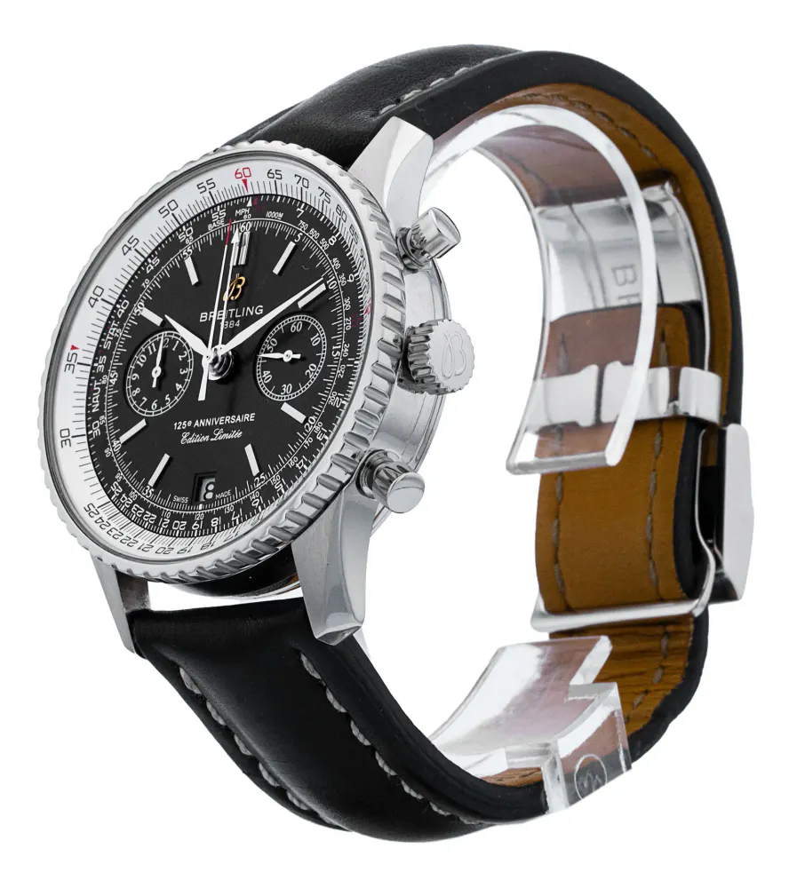 Breitling Navitimer A26322 — 2010 — Very good detail 2
