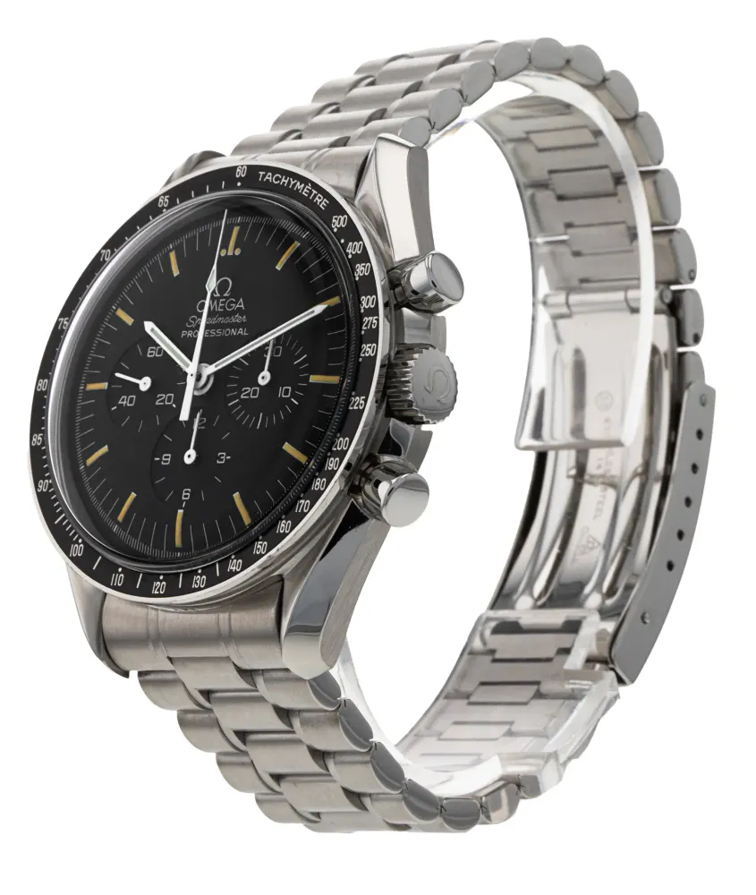 Omega Speedmaster Moonwatch ST145.00.22 — 2001 — Very good detail 2