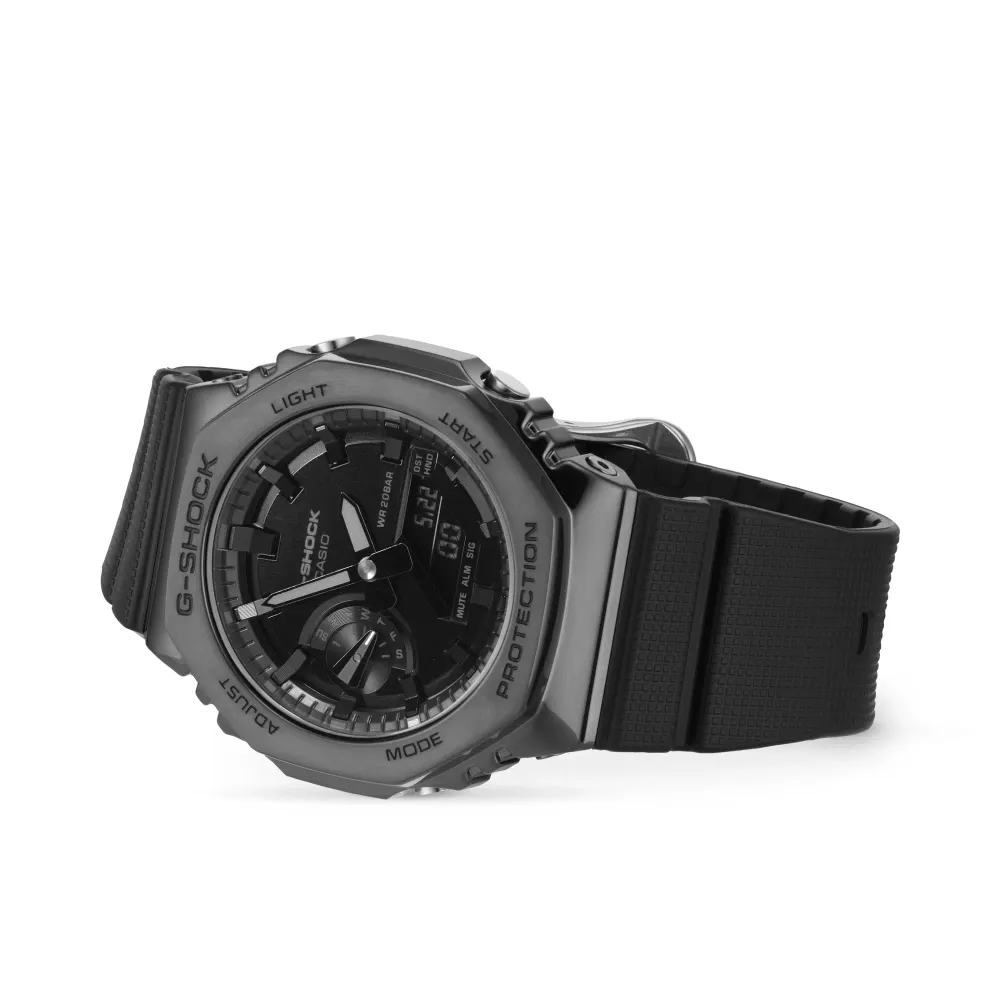 Casio G-SHOCK All Black Metal Cover Series detail 3