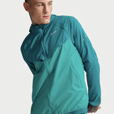Nike Stride Men's Repel UV Running Jacket - Bright Spruce/Energy