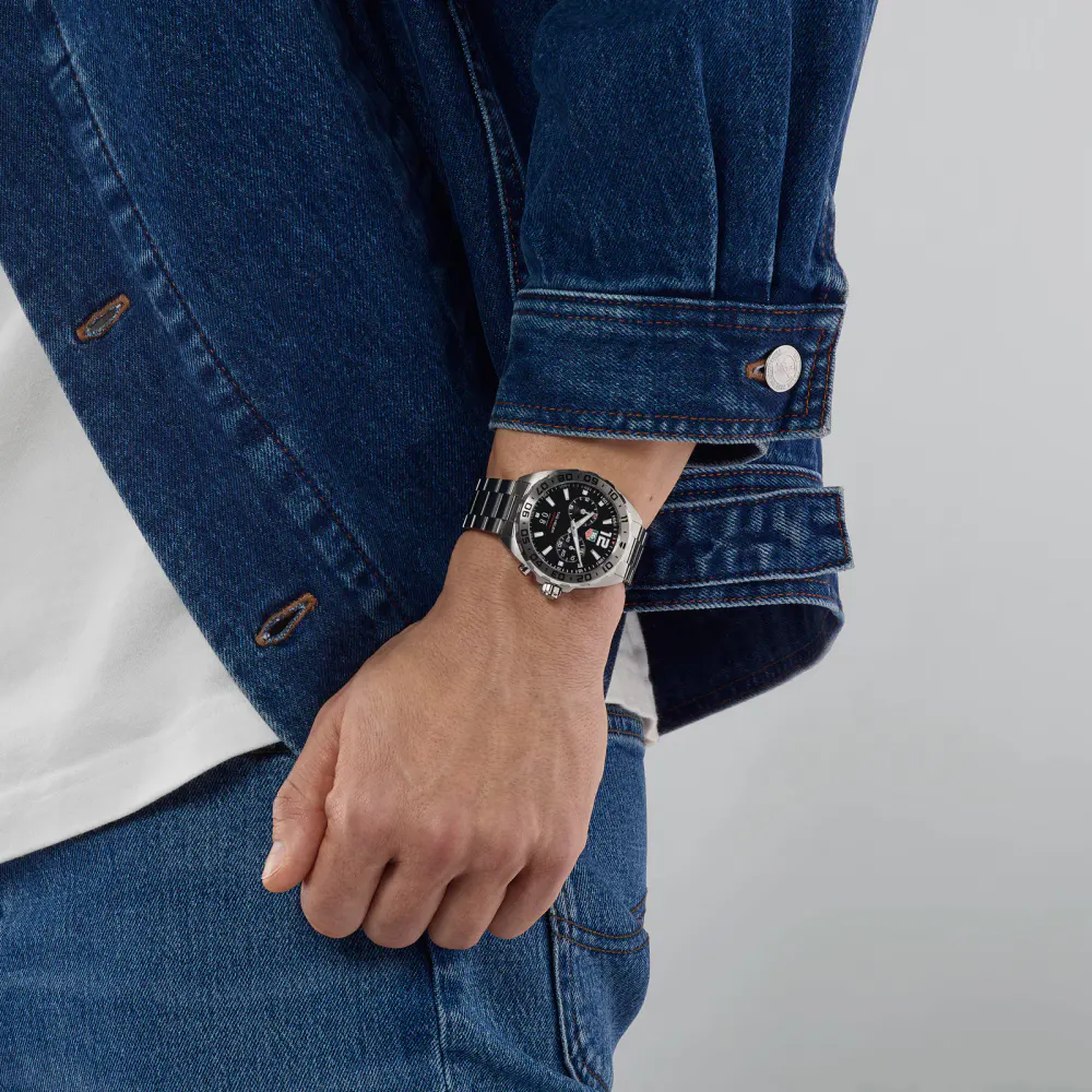 TAG Heuer Formula 1 Quartz Alarm 41mm Mens Watch detail 2