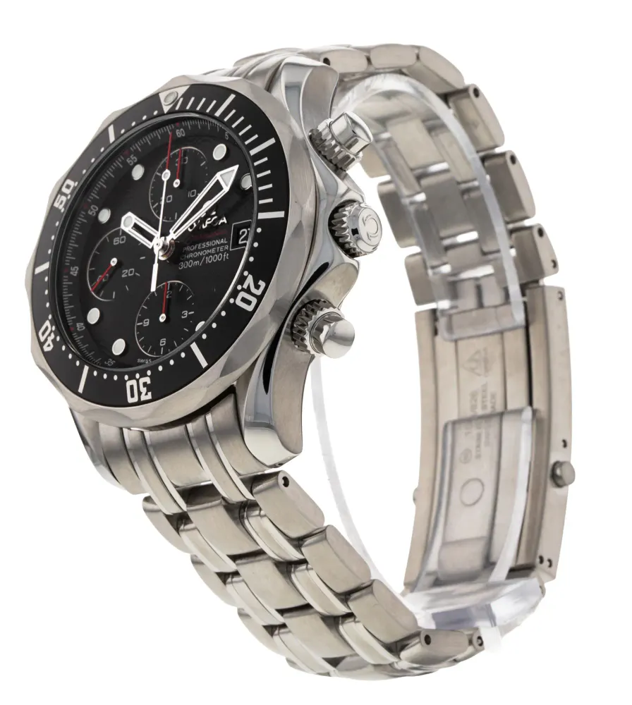 Omega Seamaster Chrono Diver 213.30.42.40.01.001 — 2009 — Very good detail 2