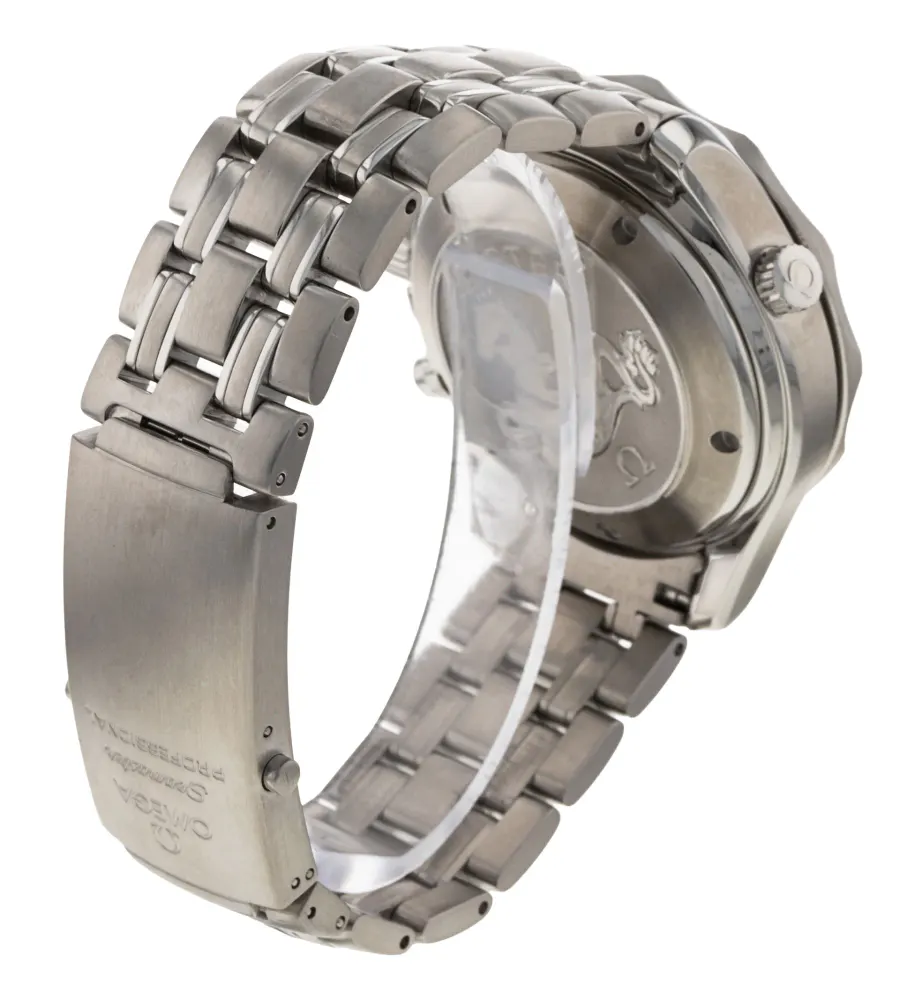 Omega Seamaster Chrono Diver 213.30.42.40.01.001 — 2009 — Very good detail 3