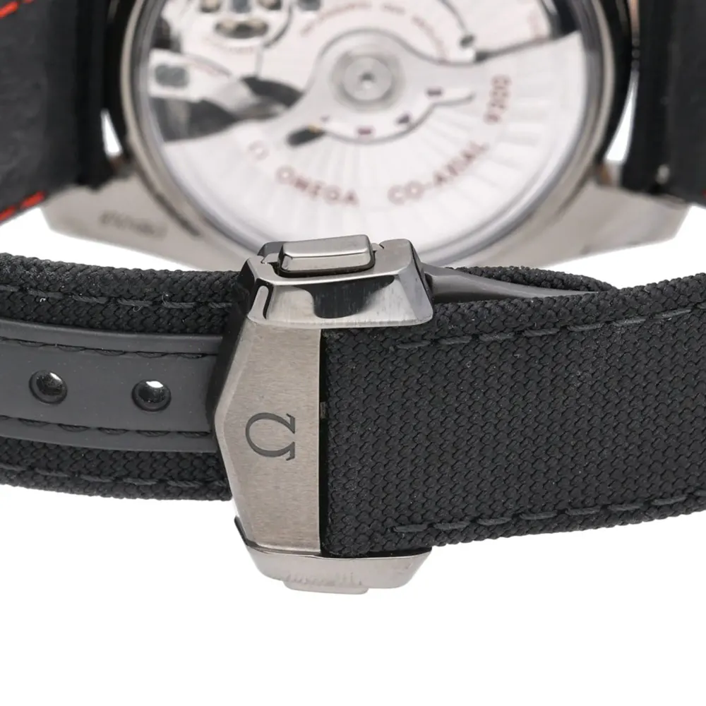 Omega Speedmaster Dark Side of the Moon 311.63.44.51.99.001 — 2021 — Excellent detail 3