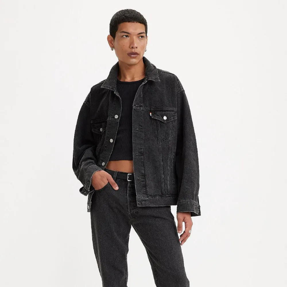 Levis Men's Super Puffer Denim Jacket detail 2